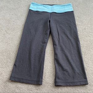 Lululemon crop pants in grey
